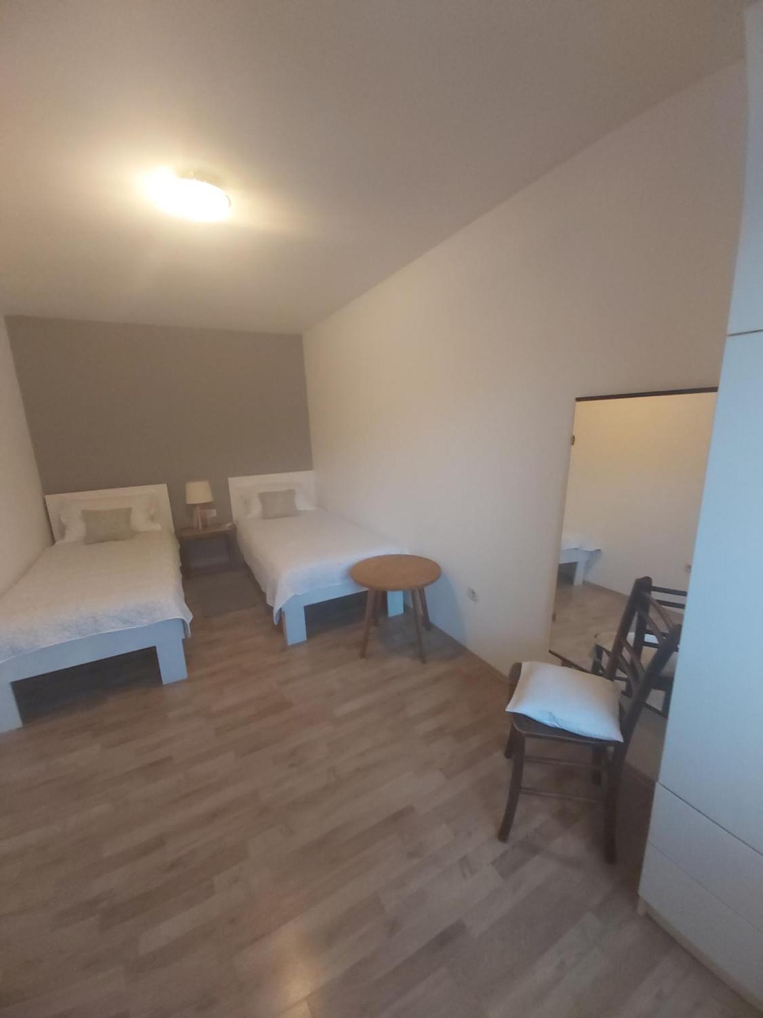 Apartman Luce With Shared Pool Zadar Exterior photo